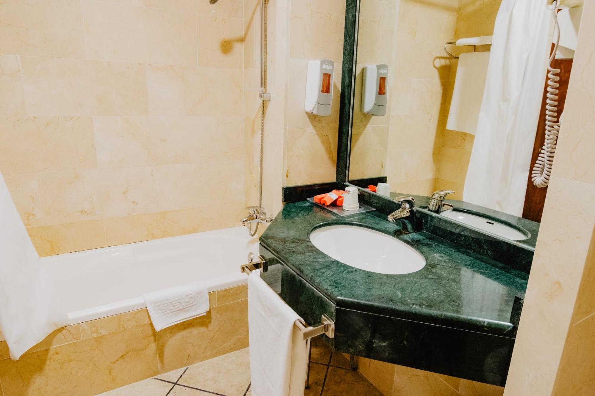 Hotel Hacienda Don Manuel Granja de Torrehermosa Zewnętrze zdjęcie