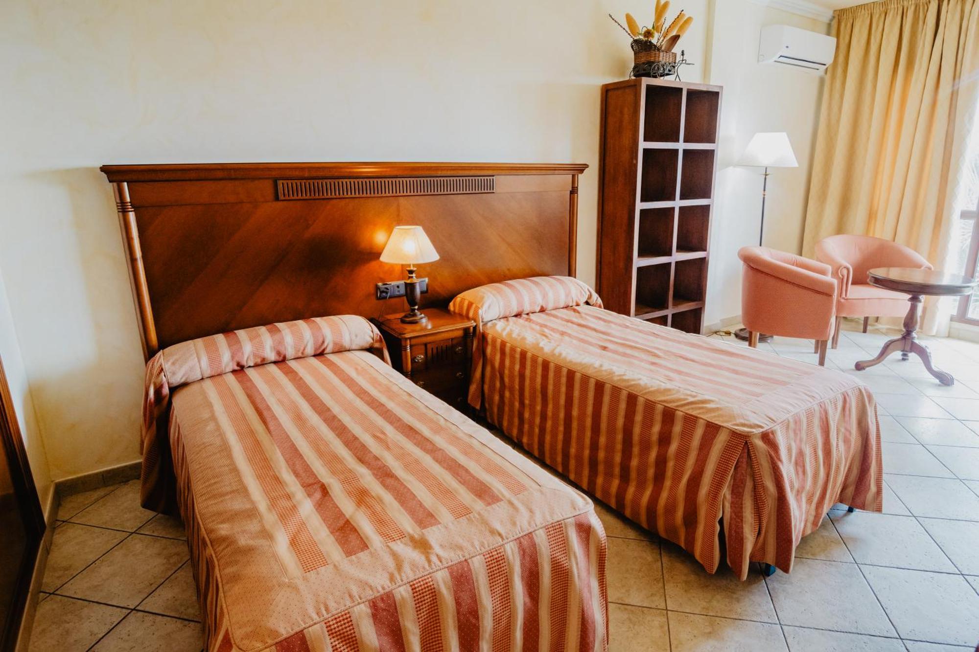 Hotel Hacienda Don Manuel Granja de Torrehermosa Zewnętrze zdjęcie